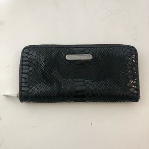 Michael Kors full zip wallet